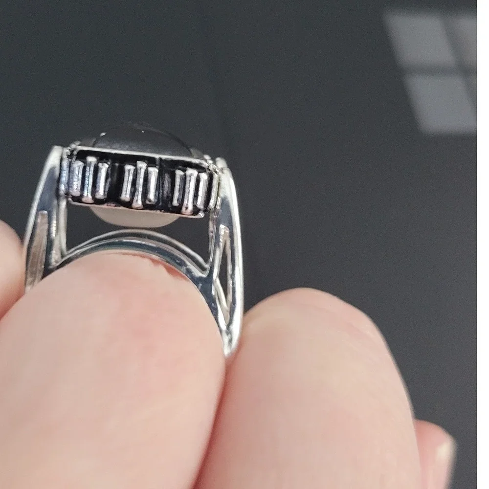 Reversible Flip Ring Square Black and White Stones Silver Tone Size 7